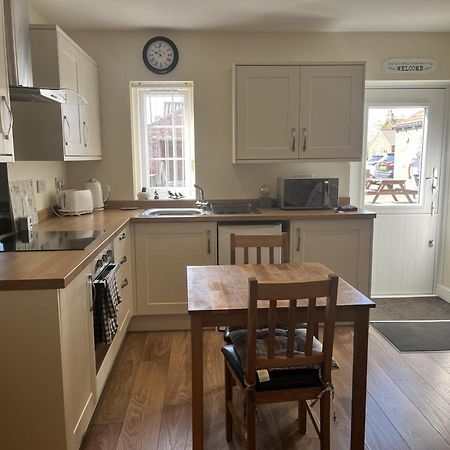 Cosy Village Location - One Bedroom Barn Barmston Екстериор снимка