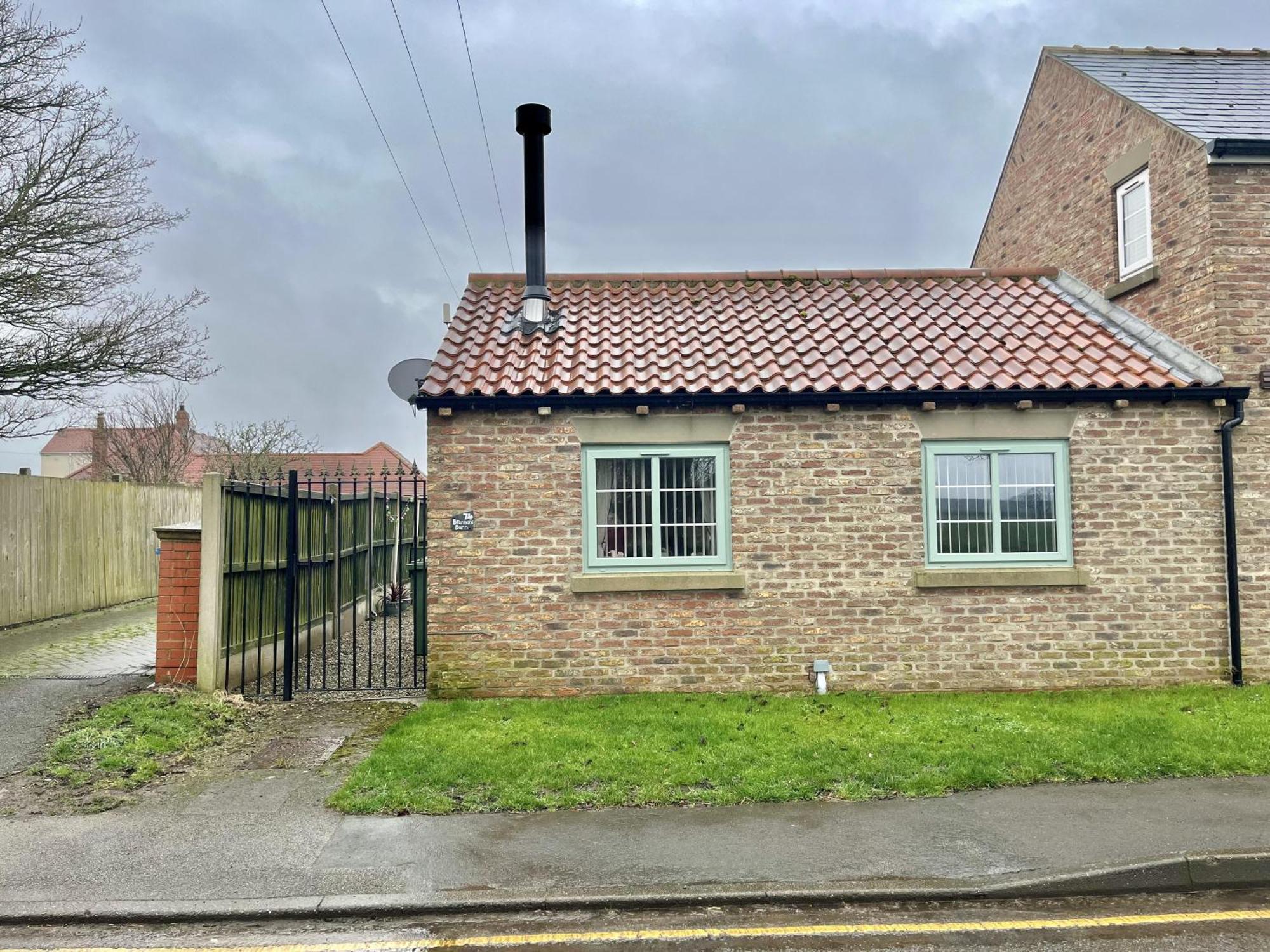 Cosy Village Location - One Bedroom Barn Barmston Екстериор снимка